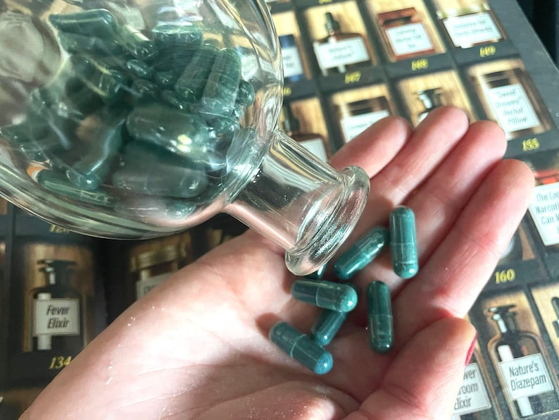 Forgotten Home Apothecary : 250 Powerful Remedies at Your Fingertips